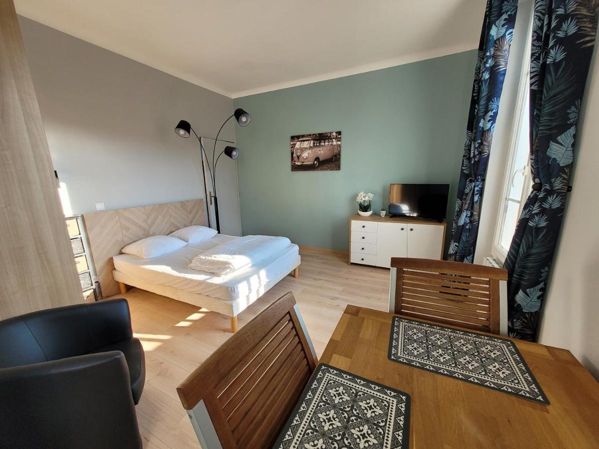 Appartement Meuble Renove Ideal Pour Curistes Ou Vacanciers La Roche-Posay Exterior photo